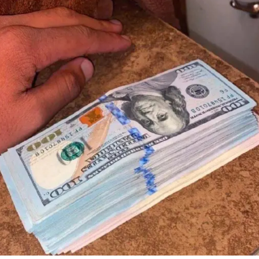 USD $100 Bills