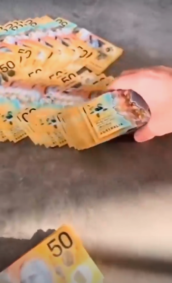 BUY $50 AUD Bills